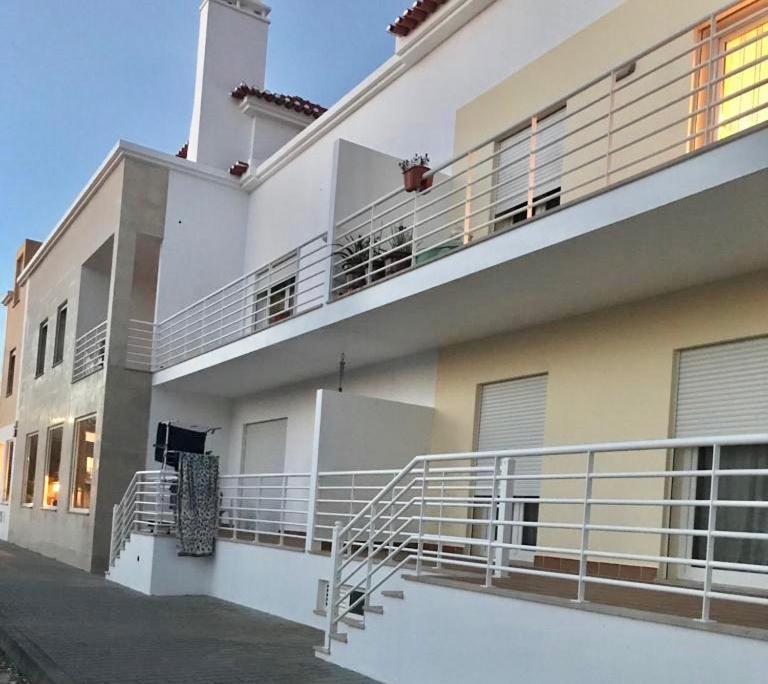 Sea Avenue House - Center Baleal - Surfboard Included Apartment Ferrel  Exterior photo